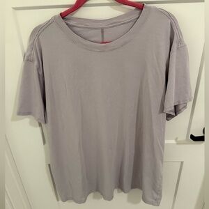 Lululemon Grey Short Sleeve Relaxed Fit Tee Athletic Workout Top XL